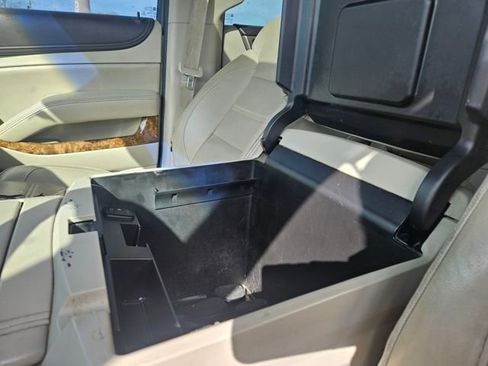 Used 2016 GMC Yukon XL Denali w/ Open Road Package RWD image 27