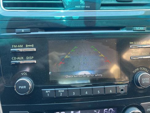 Used 2013 Nissan Altima 2.5 SV FWD image 19