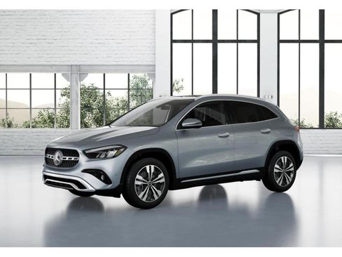 Used 2026 Mercedes-Benz GLA 250 4MATIC image 37
