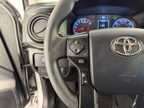 Used 2020 Toyota Tacoma SR w/ SX Package AWD/4WD image 15