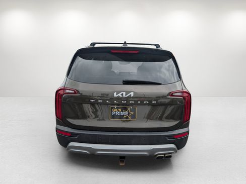 Used 2022 Kia Telluride EX w/ EX Premium Package FWD image 6