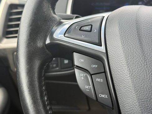 Used 2019 Ford Edge SEL w/ Equipment Group 201A AWD/4WD image 18