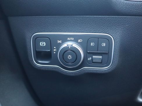 New 2026 Mercedes-Benz GLB 250 4MATIC image 22