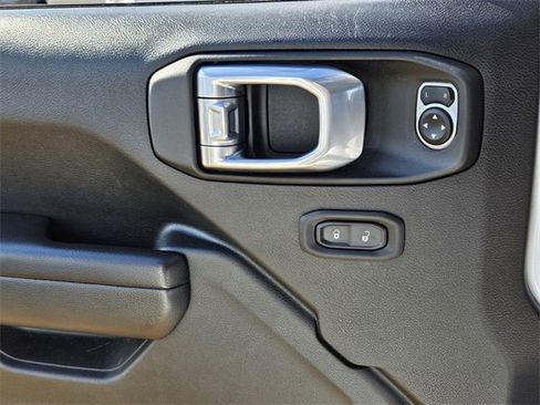 Used 2021 Jeep Wrangler Unlimited Sport image 26
