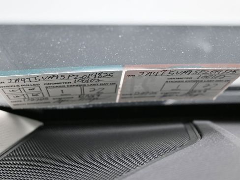 Used 2023 Mitsubishi Outlander SEL image 10