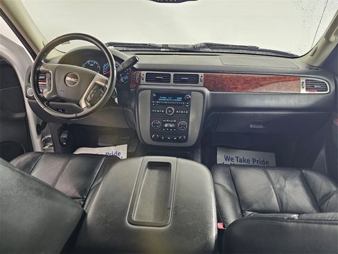 Used 2011 GMC Sierra 3500 SLT w/ SLT Convenience Package image 24