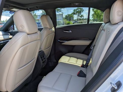 Used 2024 Cadillac XT4 Premium Luxury FWD image 14