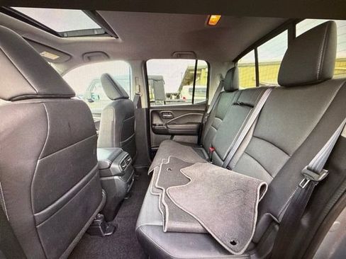 Used 2025 Honda Ridgeline RTL image 12
