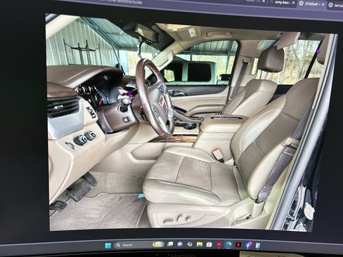 Used 2020 GMC Yukon SLT w/ Open Road Package image 3