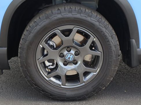 Used 2025 Honda Pilot TrailSport image 35