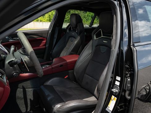Used 2018 Cadillac CTS V RWD image 34