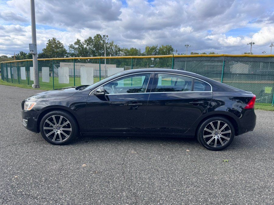 Used 2017 Volvo S60 T5 Inscription FWD image 3