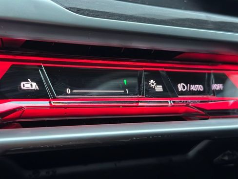 New 2026 BMW 750e xDrive w/ Executive Package AWD/4WD image 32
