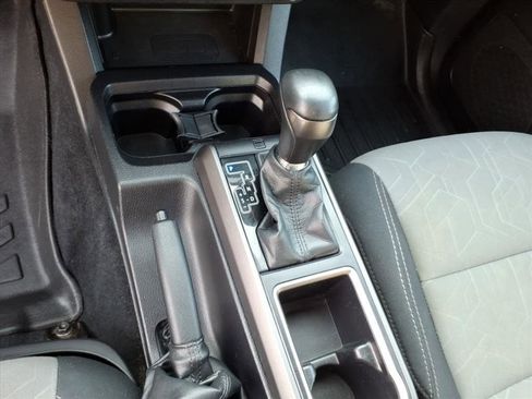 Used 2021 Toyota Tacoma TRD Off-Road image 33