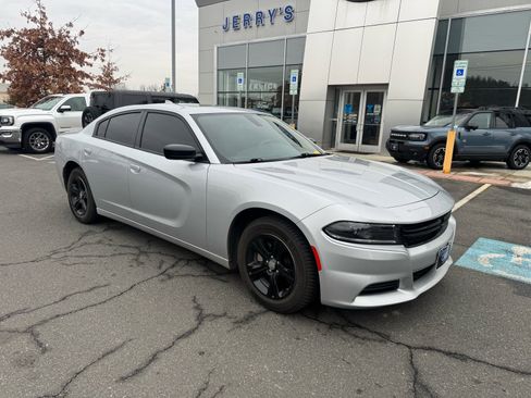 Used 2023 Dodge Charger SXT w/ Cold Weather Package image 3