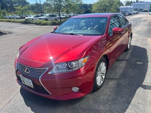 Used 2013 Lexus ES 350 w/ Luxury Pkg FWD image 3