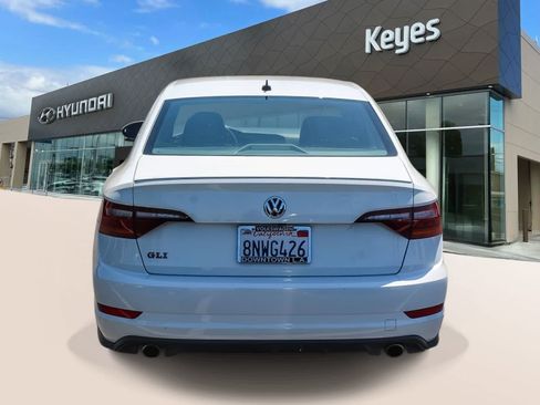 Used 2019 Volkswagen Jetta GLI FWD image 6