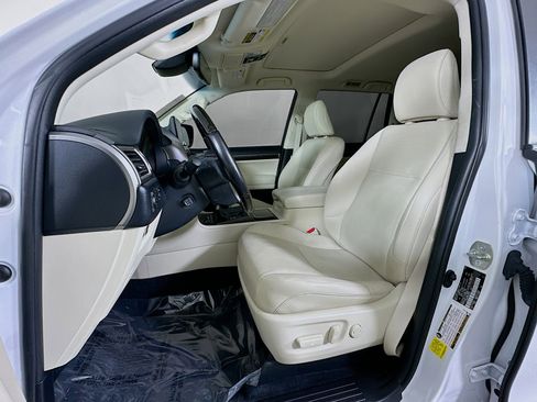 Used 2022 Lexus GX 460 Premium w/ Premium Package image 12