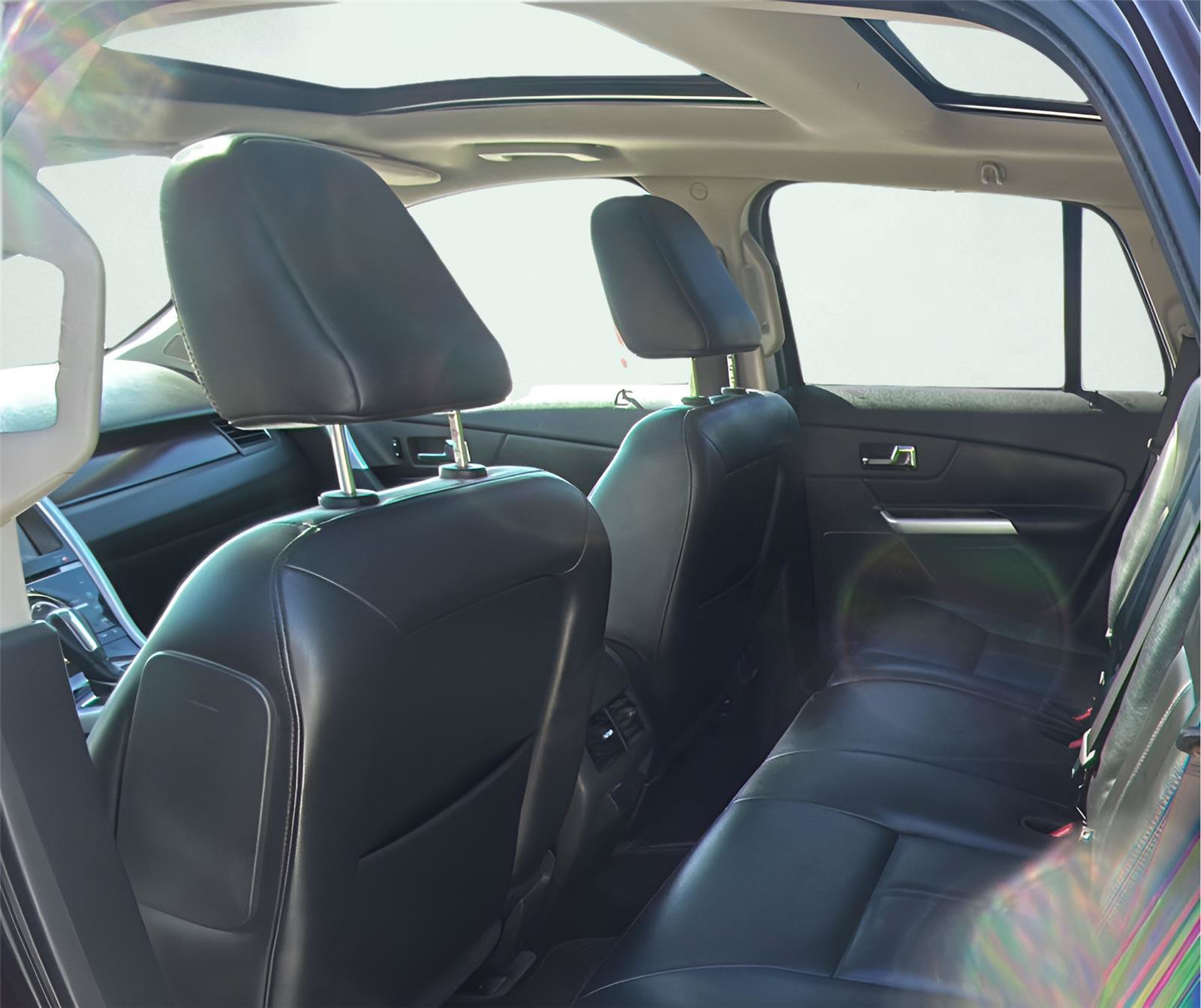 Used 2011 Ford Edge Limited AWD/4WD image 3
