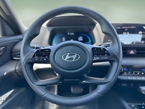 New 2025 Hyundai Elantra Sport image 10