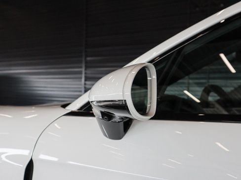 Used 2025 Porsche Panamera image 27