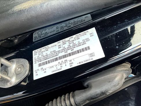 Used 2025 Ford Escape ST-Line FWD image 18