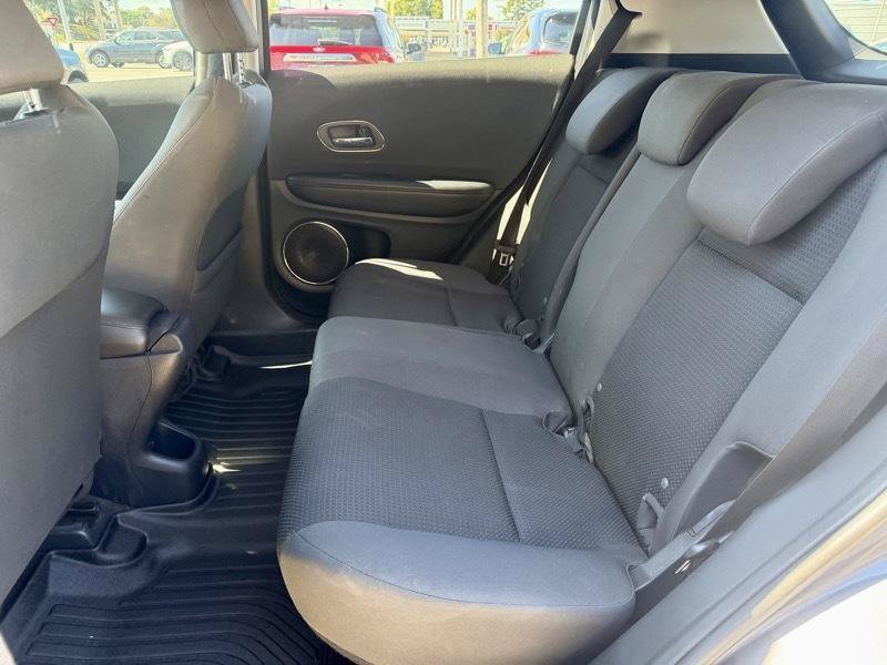 Used 2022 Honda HR-V EX image 11