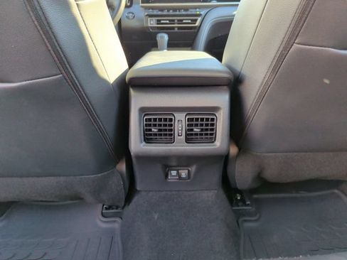 Used 2025 Toyota Camry SE FWD image 24