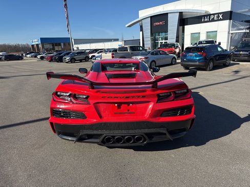 Used 2023 Chevrolet Corvette Z06 w/ Z07 Performance Package image 4