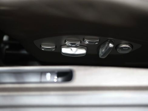 Used 2019 Porsche 911 Turbo image 22