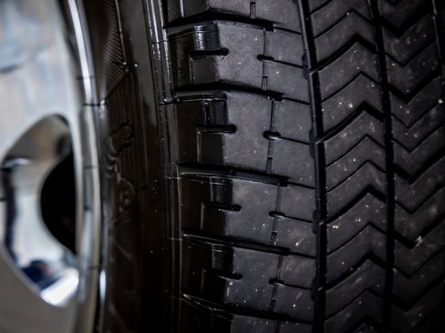 Used 2025 Chevrolet Silverado 3500 LT image 26