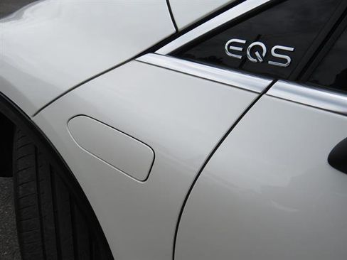 Certified 2023 Mercedes-Benz EQS 580 4MATIC SUV image 28
