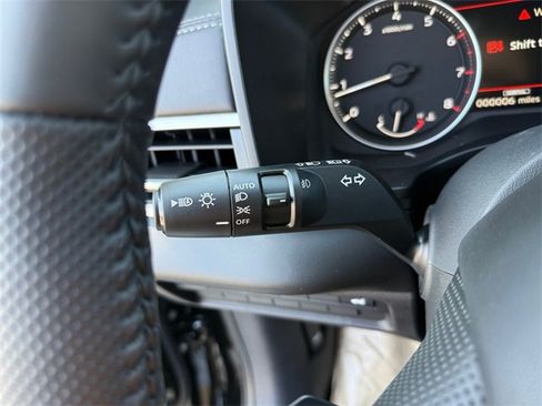 New 2025 Mitsubishi Outlander SE image 13