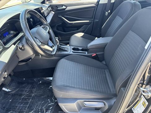 Used 2025 Volkswagen Jetta S FWD image 17