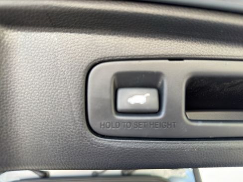 Used 2024 Honda CR-V Sport Touring image 8