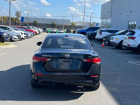 Used 2024 Nissan Sentra SV image 7