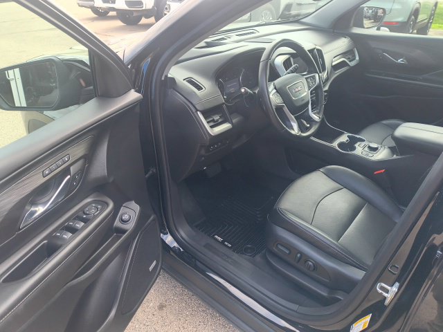 Used 2022 GMC Terrain SLT w/ Infotainment Package II AWD/4WD image 14