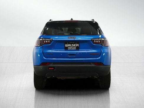 Used 2025 Jeep Compass Trailhawk AWD/4WD image 5