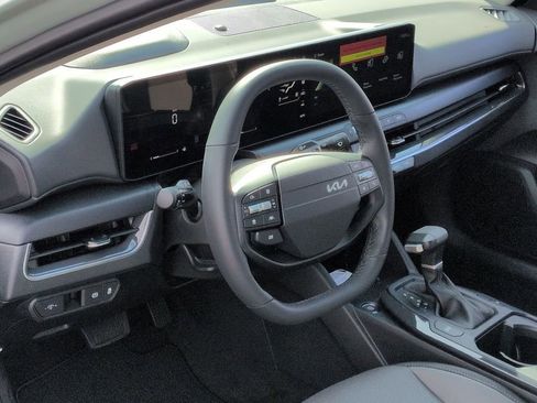 New 2026 Kia K4 EX FWD image 10
