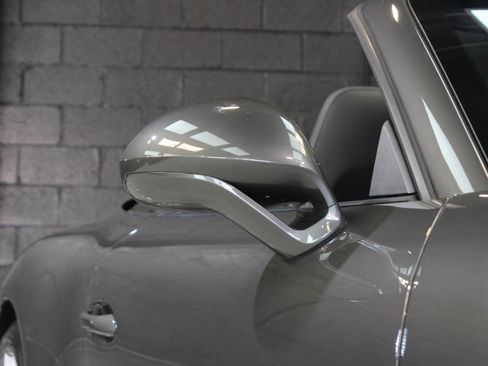 Used 2017 Porsche 911 Carrera image 25