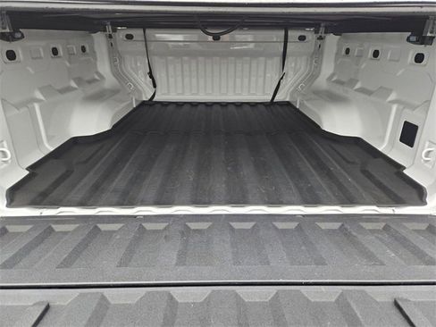 Used 2024 Chevrolet Colorado LT w/ LT Convenience Package image 6