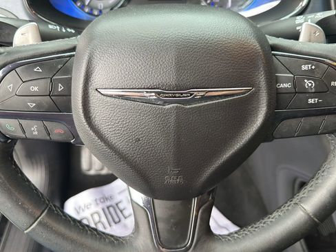 Used 2016 Chrysler 200 S image 17