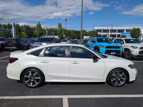 Used 2025 Honda Civic Sport Touring image 9