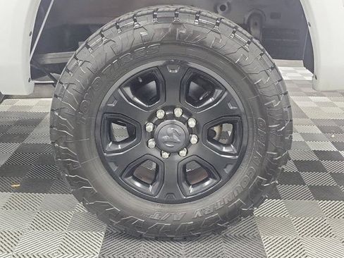 Used 2018 RAM 2500 Laramie w/ Sport Appearance Group AWD/4WD image 11