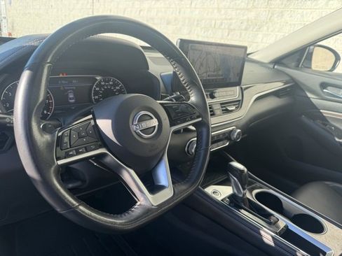Used 2023 Nissan Altima 2.5 SR w/ SR Premium Package image 30