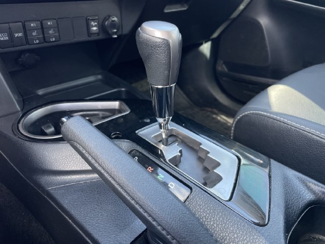 Used 2017 Toyota RAV4 Limited FWD image 22