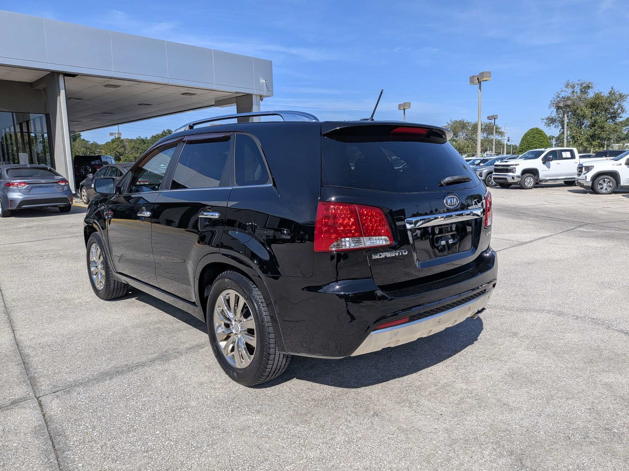 Used 2011 Kia Sorento SX FWD image 6