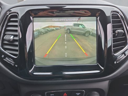 Used 2019 Jeep Compass Limited image 19