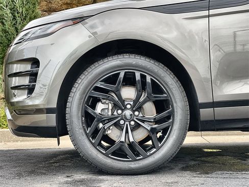 Certified 2022 Land Rover Range Rover Evoque R-Dynamic SE image 9