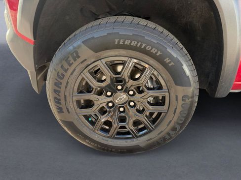 Used 2024 Chevrolet Colorado Trail Boss AWD/4WD image 14